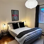 Cosy 2-Bedroom House In A Great Location